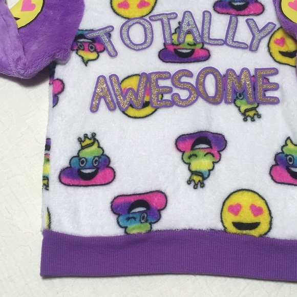 3T (5/$20) Plush Rainbow Emoji PJ? Top - Picture 3 of 10